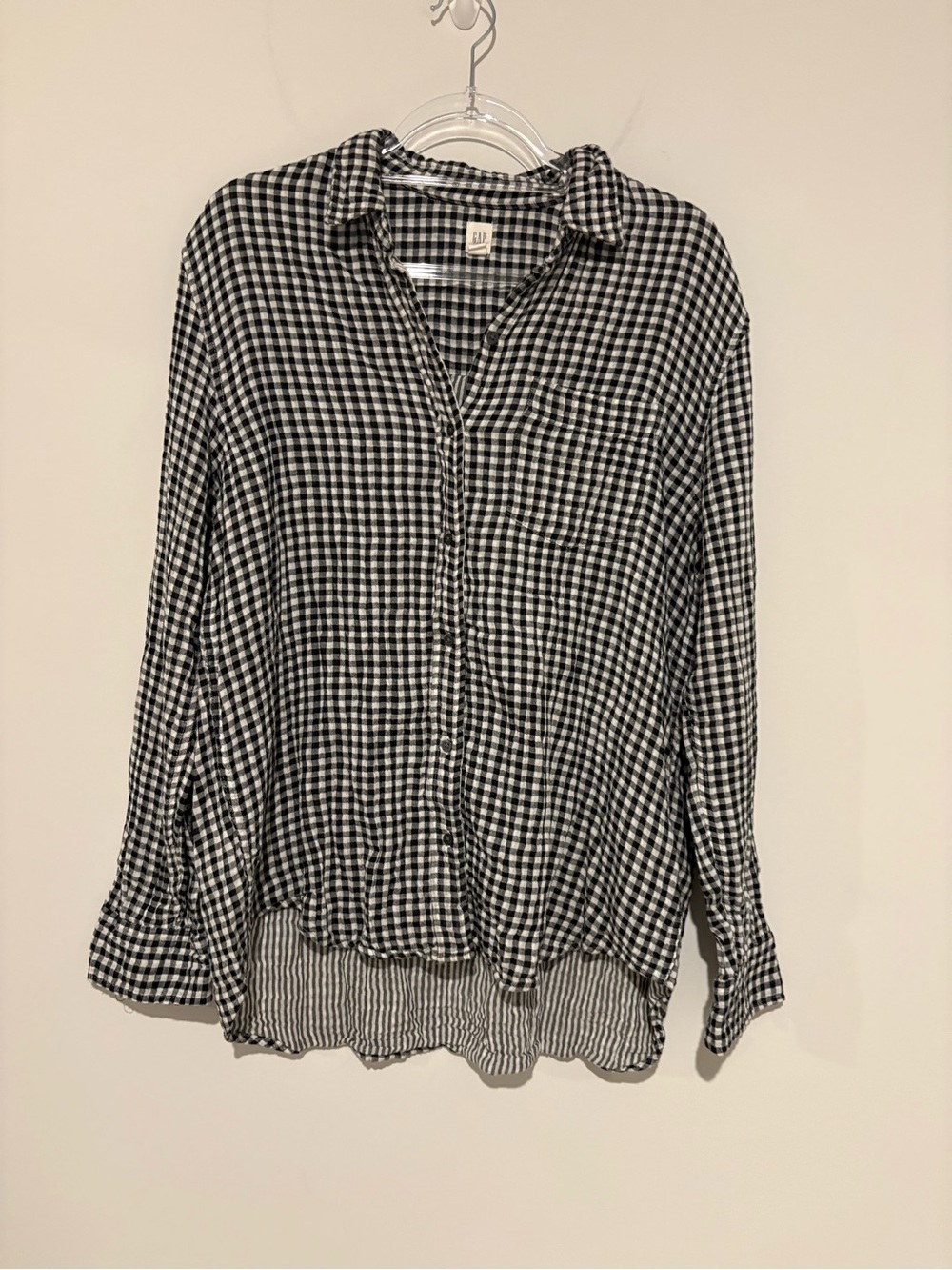 Gap gingham button down blouse‎ high low black white large